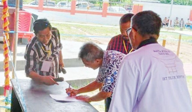 Ferdinand Mangalik Terpilih Sebagai Ketua IKT Bintuni