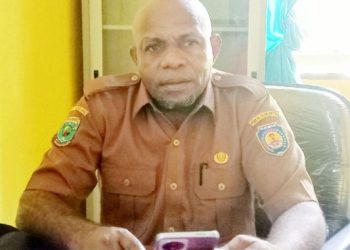 Bupati Teluk Bintuni Petrus Kasihiw Raih Penghargaan Universal Health Coverage (UHC) 2023 Dari BPJS