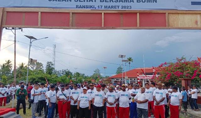 Jalan Sehat 25 Tahun BUMN, Warga Ransiki Raih Dua Sepeda Motor