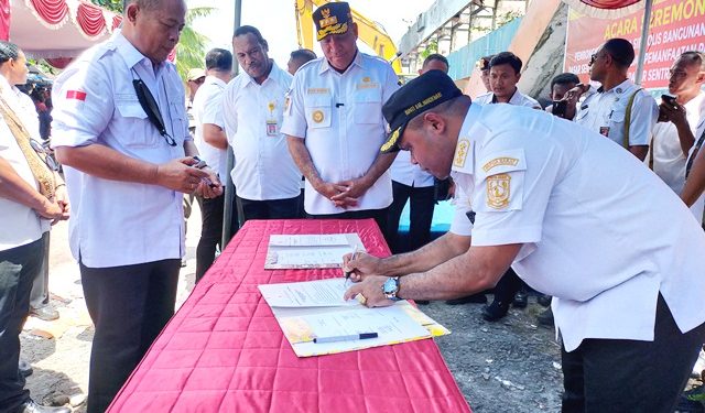 Anak Mantan Bupati Manokwari ‘Ikhlaskan’ Pasar Tingkat Dibongkar dan Dibangun Lagi