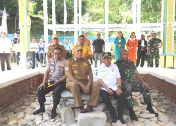 Dukung Masterplan Situs Sejarah Aitumeri, Waterpauw Datangi Batu Peradaban Bangsa Papua