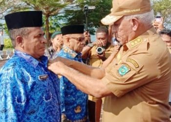 30 Tahun Mengabdi, Agustinus Rumbino Terima Penghargaan Satyalancana Karya Satya