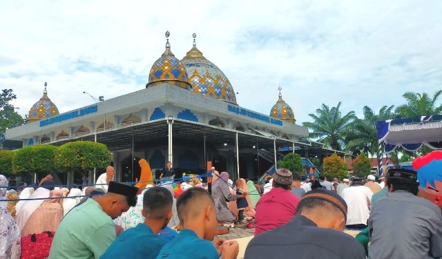 Sholat Ied di Papua Barat Berjalan Lancar dan Penuh Hikmad