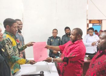 Kembali Pimpin Papua Barat, Waterpauw ajak Bangun Daerah dan Masyarakat