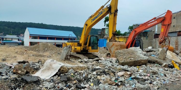 Kembali dari Amerika, Tiga Pelajar SMAN 1 Manokwari ini Berkisah kepada Bupati Hermus