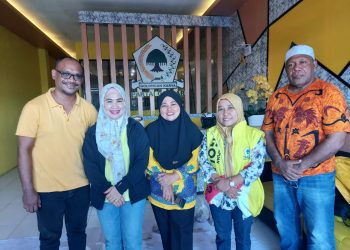 Berbagi Daging Kurban, Golkar Papua Barat Sembelih 5 Ekor Sapi di Manokwari