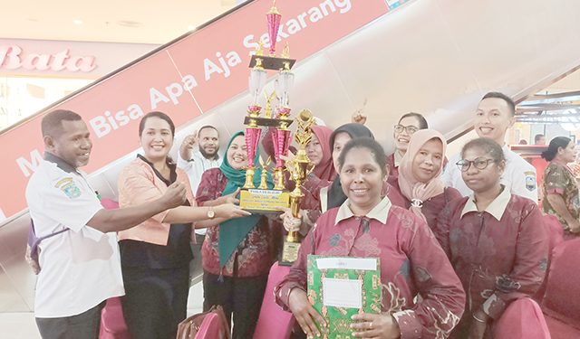 PKK Manokwari Juara I Lomba Cipta Menu Kreasi Pangan Lokal