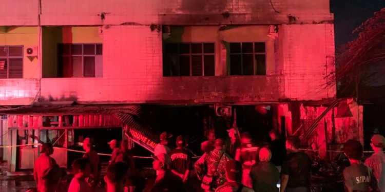 Tiga Korban Kebakaran di Depan Hotel Mangga Dilarikan ke RSUD Manokwari