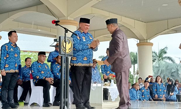 798 Pegawai Honorer Mengucap Sumpah Janji dan Menerima SK, Waterpauw Minta Tunjukkan Dedikasi dan Pengabdian
