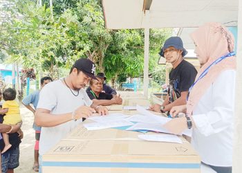 Pelaku Usaha Perikanan di Ransiki Dapat Bantuan Freezer