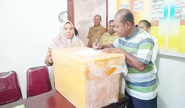 50 Cool Box Dibagikan untuk Nelayan Papua, Kadis Perikanan Ingatkan Jangan Dijual