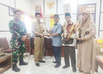Wakil Bupati Mansel Terima Piala STQH IX Tingkat Provinsi
