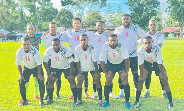 Jerkius Saiba Bagikan Bendera Merah Putih