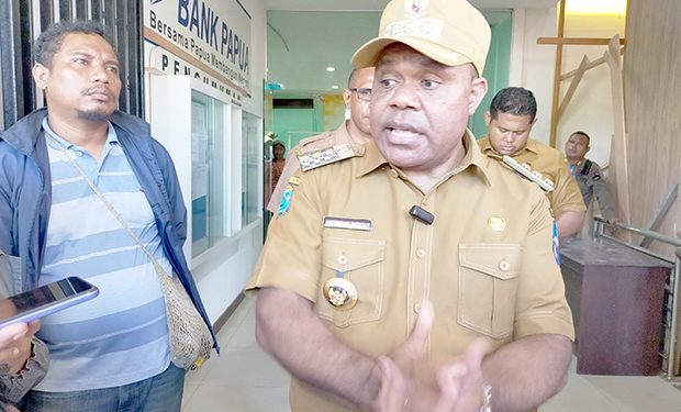 Penangkapan Miras di Manokwari, Bupati Sebut Ibaratkan ‘Lagu Lama’