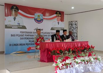 Bupati Waran Rombak Jabatan Esalon II dan III