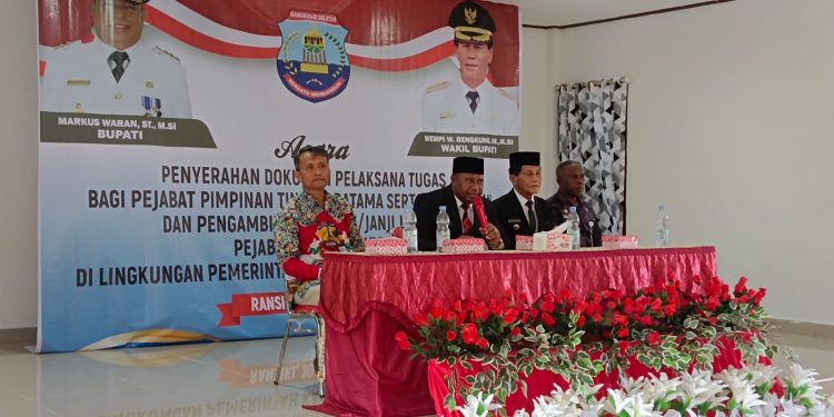 Bupati Waran Rombak Jabatan Esalon II dan III