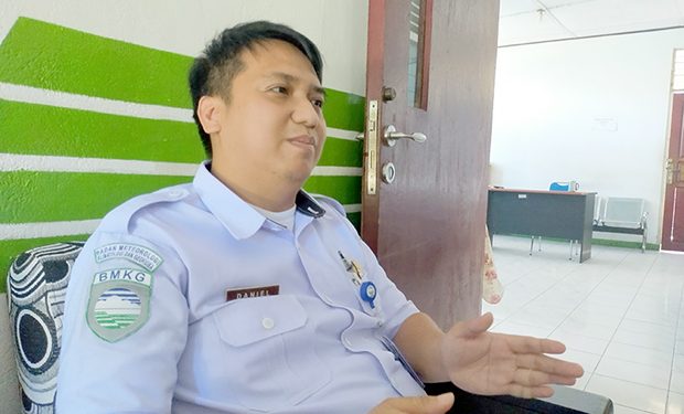 Suhu Panas di Manokwari karena Awan Cumulonimbus