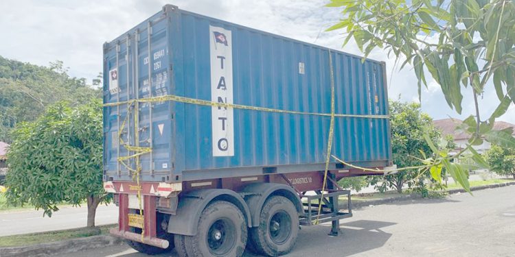 Satu Kontainer Diduga Berisi Miras ‘Diamankan’ di Polda Papua Barat