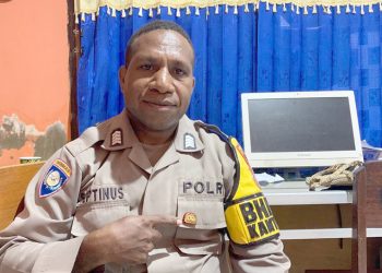 Bripka Septinus Arui Mendapatkan Penghargaan Pin Emas dari Kapolri