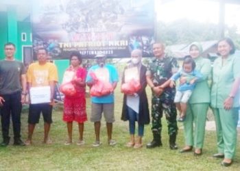 Peringati HUT ke-78, TNI Lakukan Pengobatan Gratis di Distrik Tuhiba