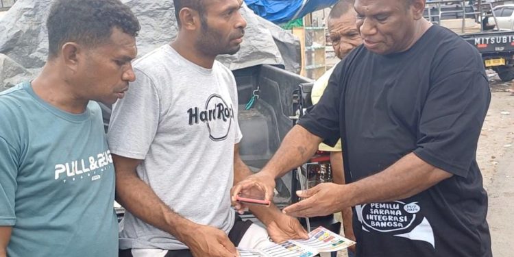 Sosialisasi dan Pendidikan Pemilih, KPU se-Papua Barat Sasar Pasar Tradisional dan Tempat Wisata