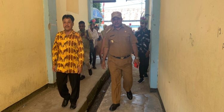 HUT ke 60, Bupati Berharap SMP Negeri 1 Manokwari Menjadi Barometer Peningkatan Pendidikan