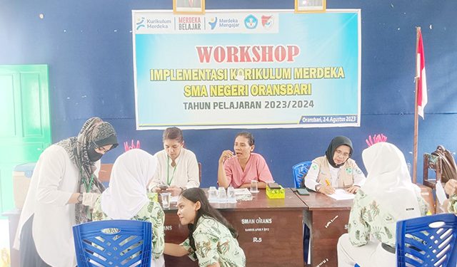 Dinas Kesehatan Gelar Pencegahan Anemia dan Tetanus di SMA Negeri Oransbari
