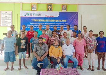 Ibu-ibu Nelayan Oransbari Dilatih Pengolahan Ikan Tuna