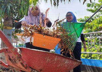 Peringati HHD-HKD 2023, Balai PPW Papua Barat Bersihkan Lingkungan Perkantoran