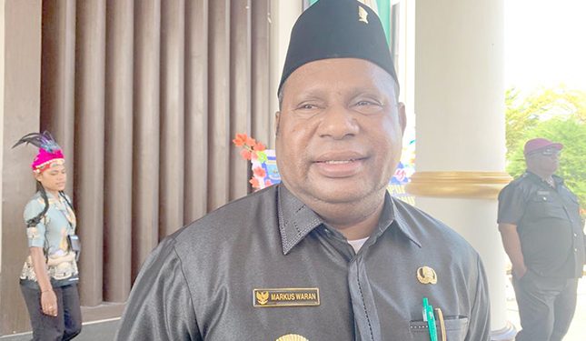 72 ASN Papua Barat Terima Penghargaan Satyalancana Karya Satya