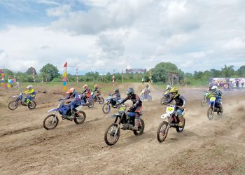 Buka Kejurda Grass Track, Bupati Berharap Pemuda Lebih Banyak Terlibat Kegiatan Positif