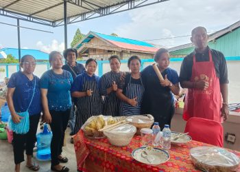 Perwata GPI Petra Anday Lomba Masak dan Makan Papeda