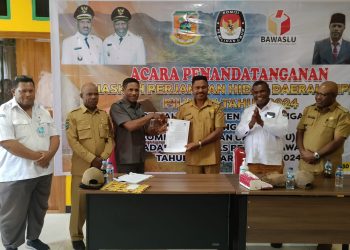 Tanda Tangan NPHD, Ketua KPU Pegaf Apresiasi Respon Cepat Bupati dan TAPD