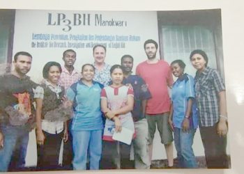 72 ASN Papua Barat Terima Penghargaan Satyalancana Karya Satya