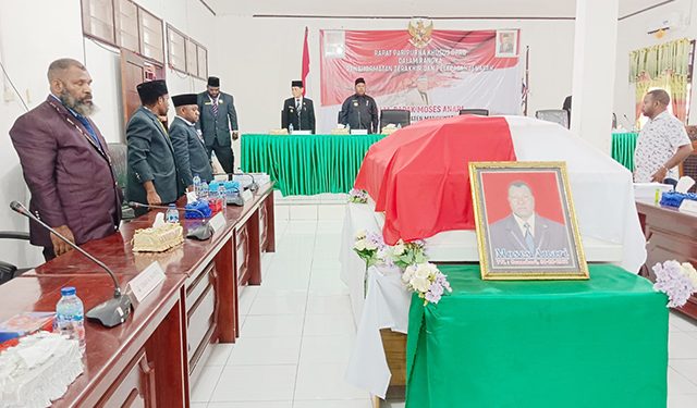 Ketua DPRD Kabupaten Mansel Tutup Usia, Pemerintah dan Masyarakat Mansel Berkabung