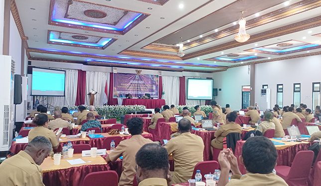 Pegawai DKP Papua Barat Mendapat Pembekalan Tentang Permenpan RB Nomor 6 Tahun 2022