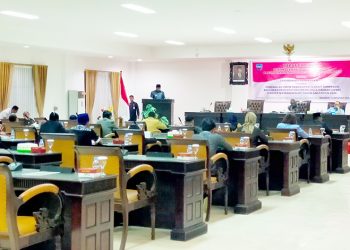 Bupati Tanggapi Pandangan DPRD Manokwari Terhadap R-APBD TA 2024