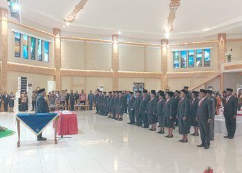 Wamendagri Lantik 29 Anggota MRPB, 4 Orang masih Didalami