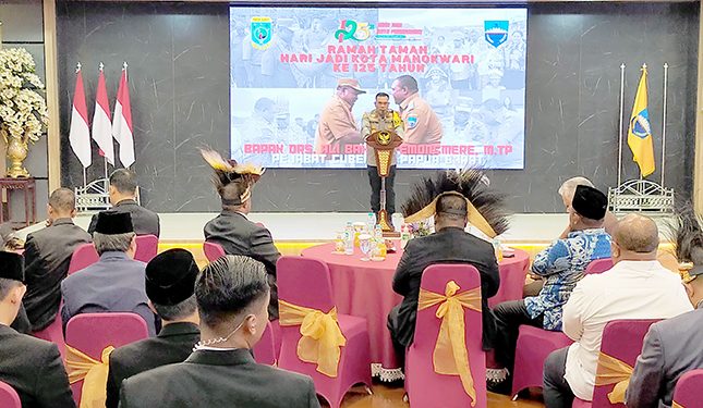 Melantik Pimpinan STT Erikson-Tritt, Bupati Minta Tunjukan Prestasi dan Loyalitas