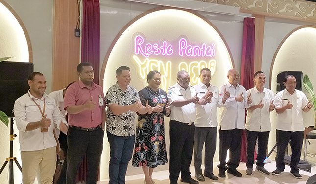 Resmikan Resto Pantai Yen Beba, Bupati : Jadikan Manokwari Seperti Rumah Sendiri