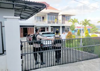 KPK Geledah Rumah Dinas Kepala BPK Papua Barat di Sowi Gunung