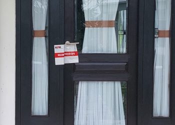 Terkena OTT KPK, Pj Bupati Sorong dan Pejabat BPKAD Sorong Diterbangkan ke Jakarta