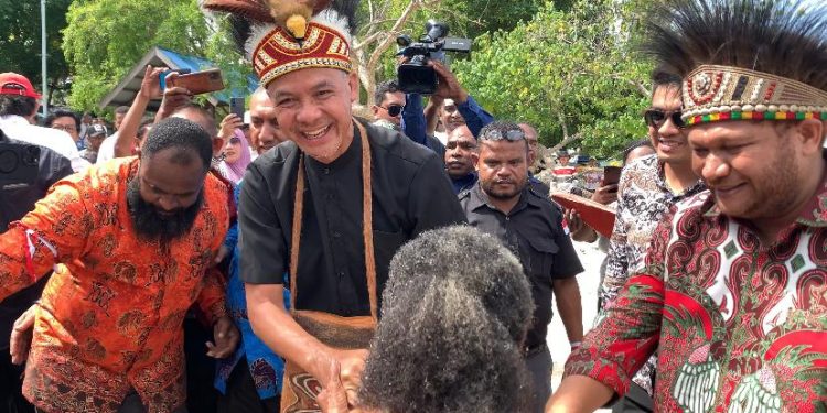 Kunjungi Pulau Mansinam, Ganjar Pranowo Penuhi Janji dan Harapan Injakan Kaki di Tanah Peradaban