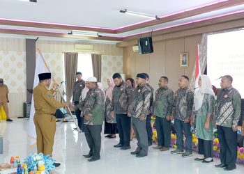 Bupati Pesan Filosofi Satu Tungku Tiga Batu Topang Eksistensi Rumah Kaki Seribu di Manokwari