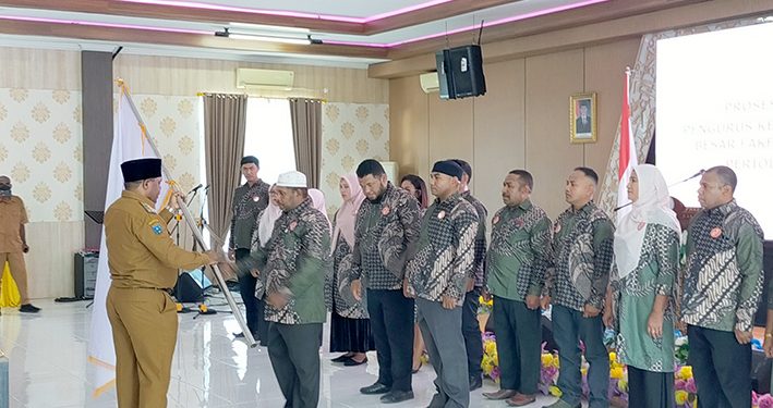 Bupati Pesan Filosofi Satu Tungku Tiga Batu Topang Eksistensi Rumah Kaki Seribu di Manokwari