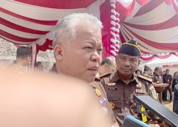 Dr. Harli Siregar Meletakkan Batu Pertama Pembangunan Kantor Kejati Papua Barat