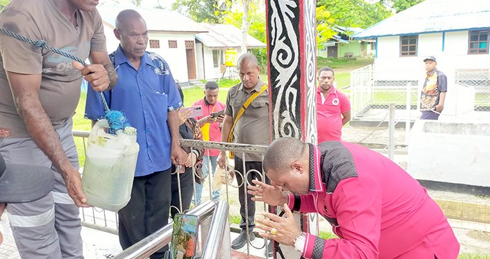 Bupati akan Rancang Pulau Mansinam Jadi Kiblat Ziarah Religi di Indonesia Timur