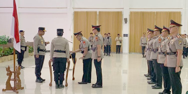 Adam Erwindi Ngaku Banyak Hal Diberikan Papua Barat