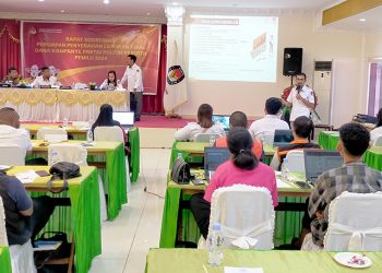 KPU Manokwari Menerima Logistik Surat Suara Presiden, Wapres dan DPD RI