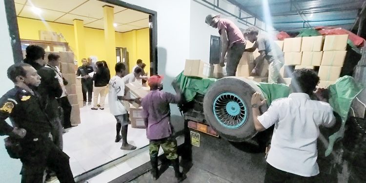 KPU Papua Barat Terima Logistik Tahap Tiga dengan Tujuh Item